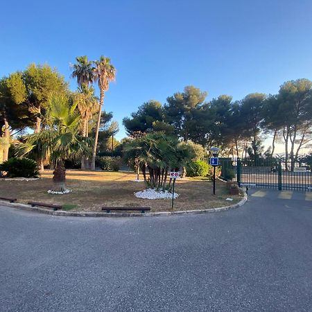 Appartement Face Mer Et Port Santa Lucia Climatise Et Wifi Saint-Raphaël Exterior foto